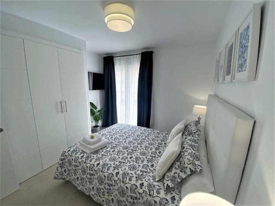 XV Apartamentos Morales & Arnal 埃斯特波纳 外观 照片