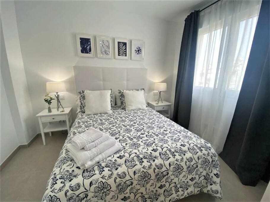 XV Apartamentos Morales & Arnal 埃斯特波纳 外观 照片